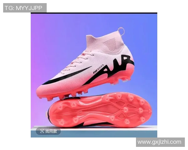 探索C罗同款足球鞋的魅力与性能，助你在球场上尽显风采